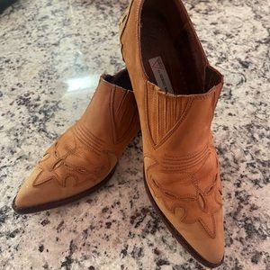 Guess by Georges Marciano ankle cowboy boots. Rare find with unique design!